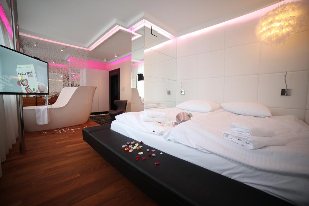 Hotel Martina Żnin Quarto foto